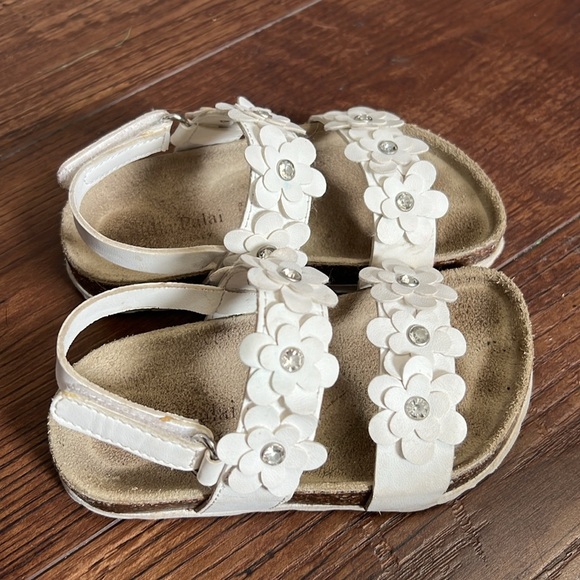 Toddler Flower Sandles with Rhinestones - Picture 2 of 4